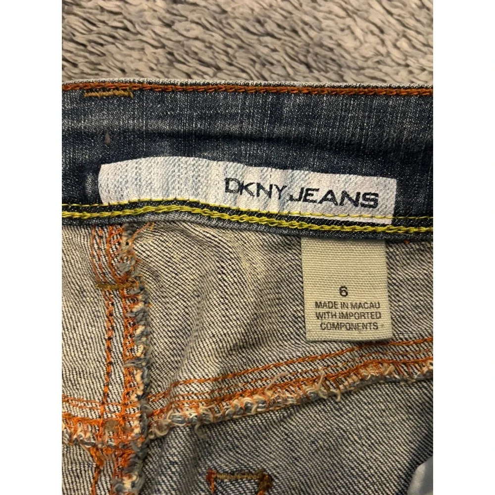 DKNY Jeans Womens 6 Soho Flare Denim Blue Medium Wash Distressed Hippie Splatter